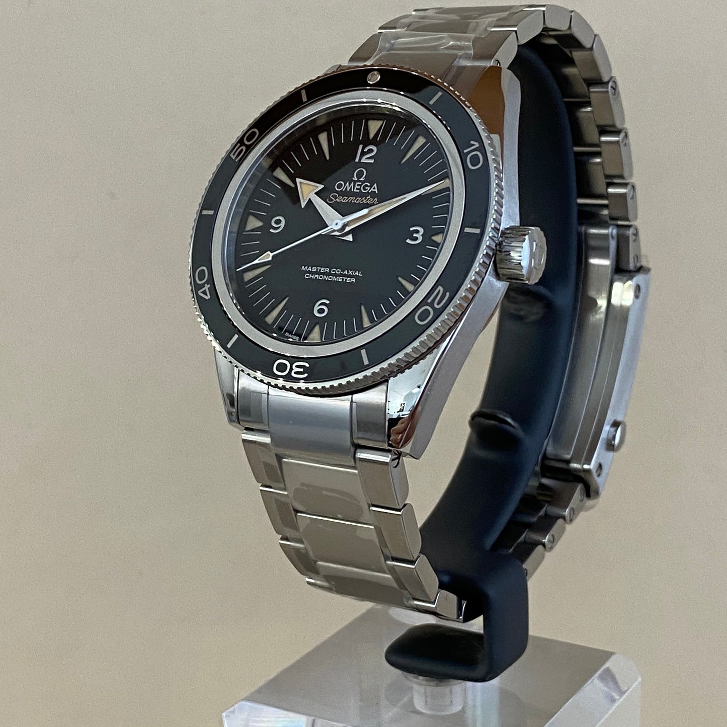 Omega Seamaster 300 - 233.30.41.21.01.001