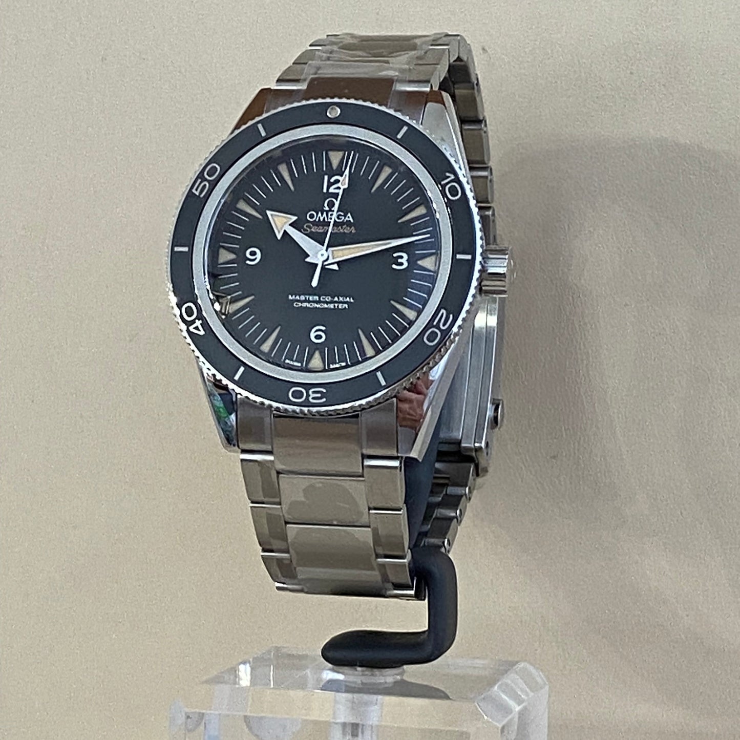 Omega Seamaster 300 - 233.30.41.21.01.001