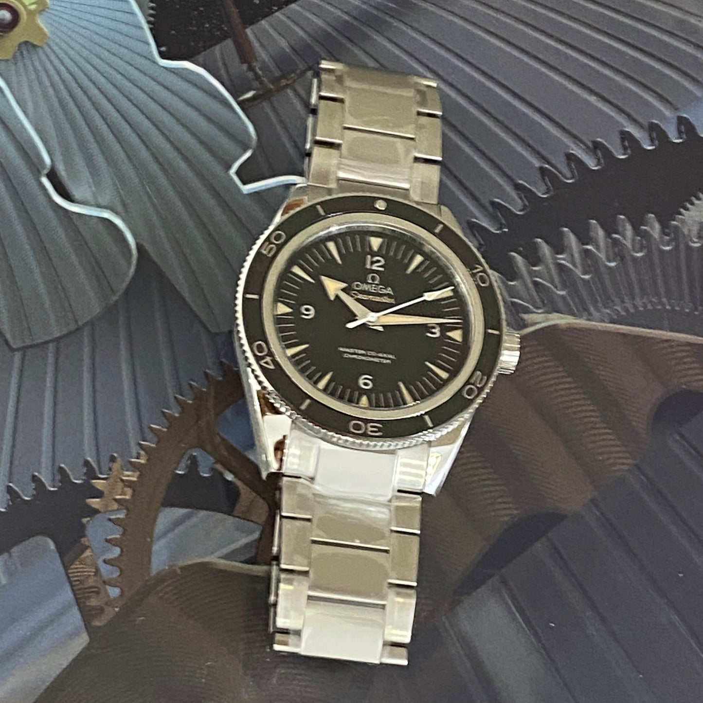 Omega Seamaster 300 - 233.30.41.21.01.001