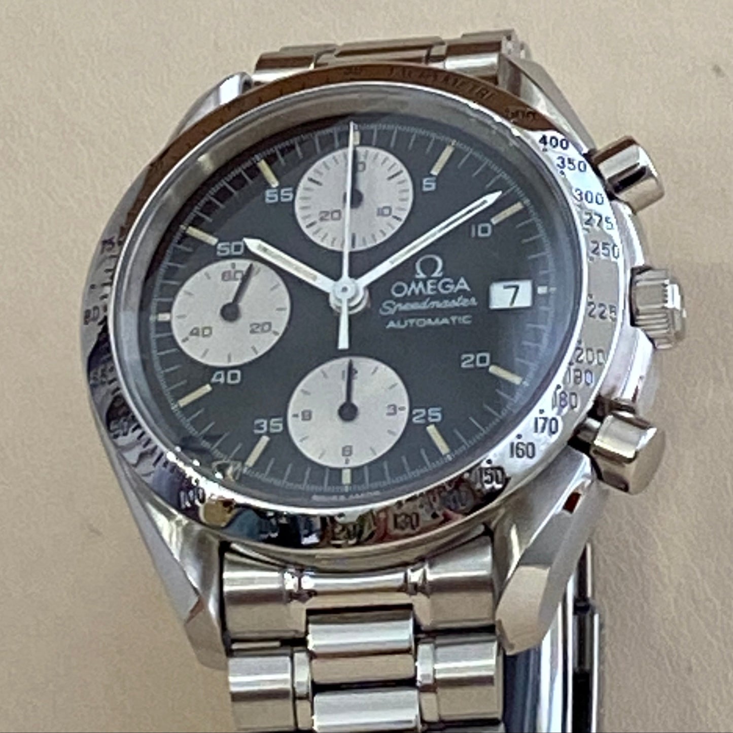 Omega Speedmaster Automatique Date - ST 175.0043