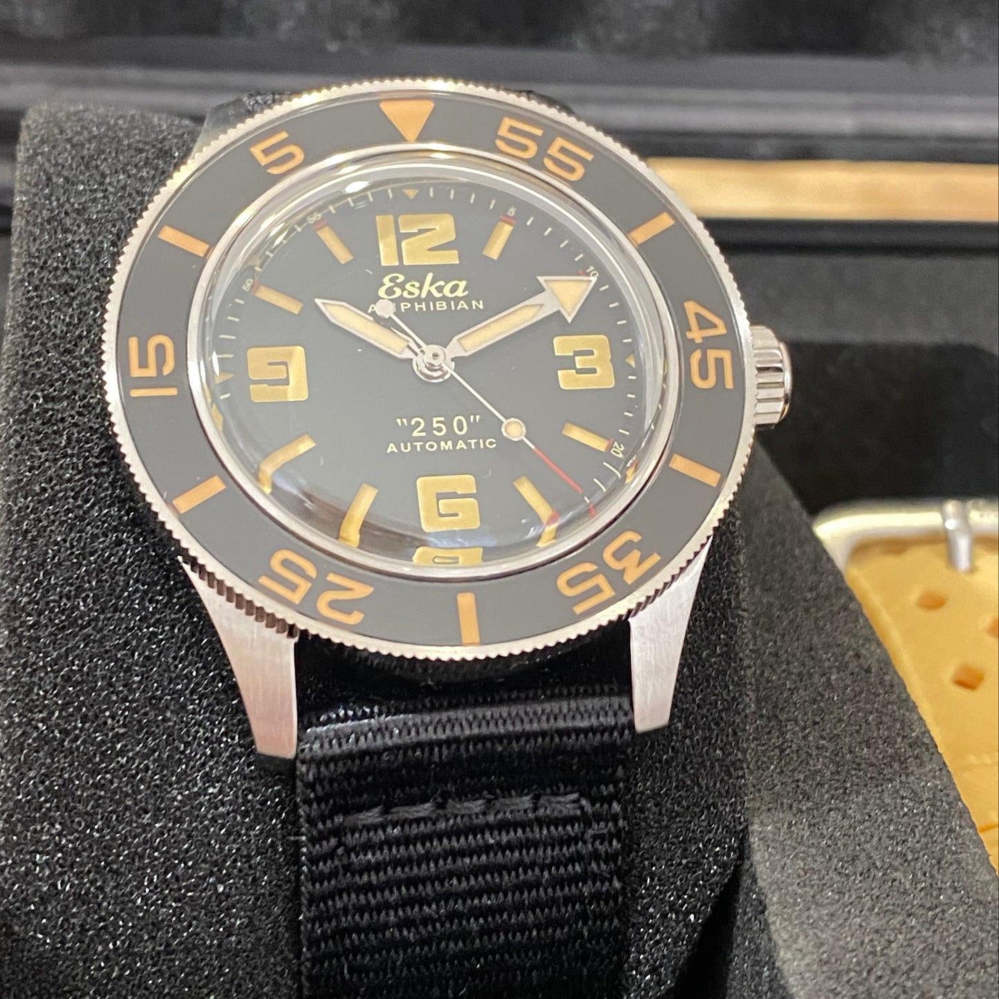Eska Amphibian 250 - Black Shark - 1094-1