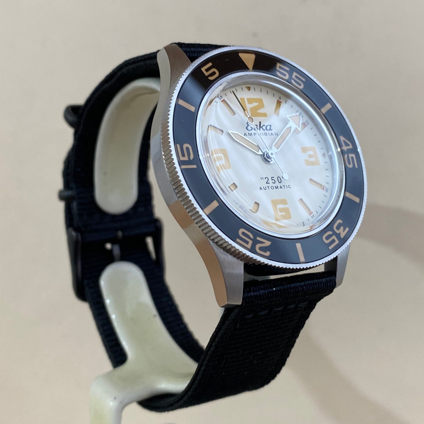 Eska Amphibian 250 - White Shark - 1095