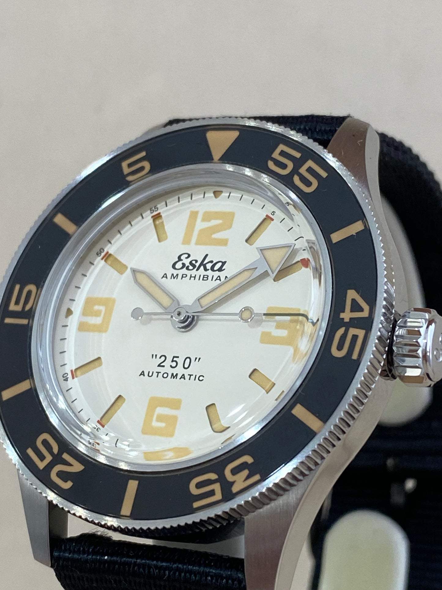Eska Amphibian 250 - White Shark - 1095