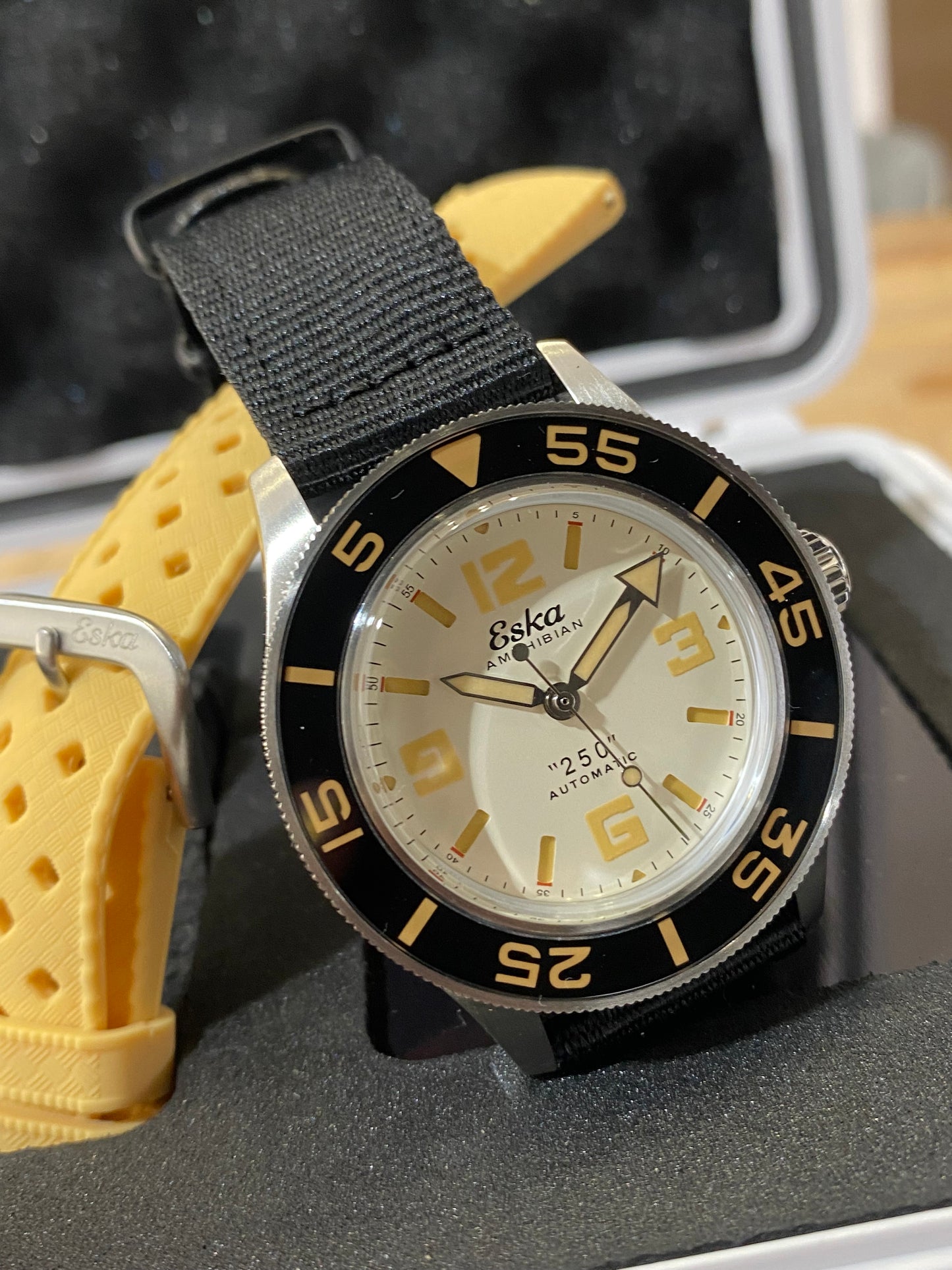 Eska Amphibian 250 - White Shark - 1095