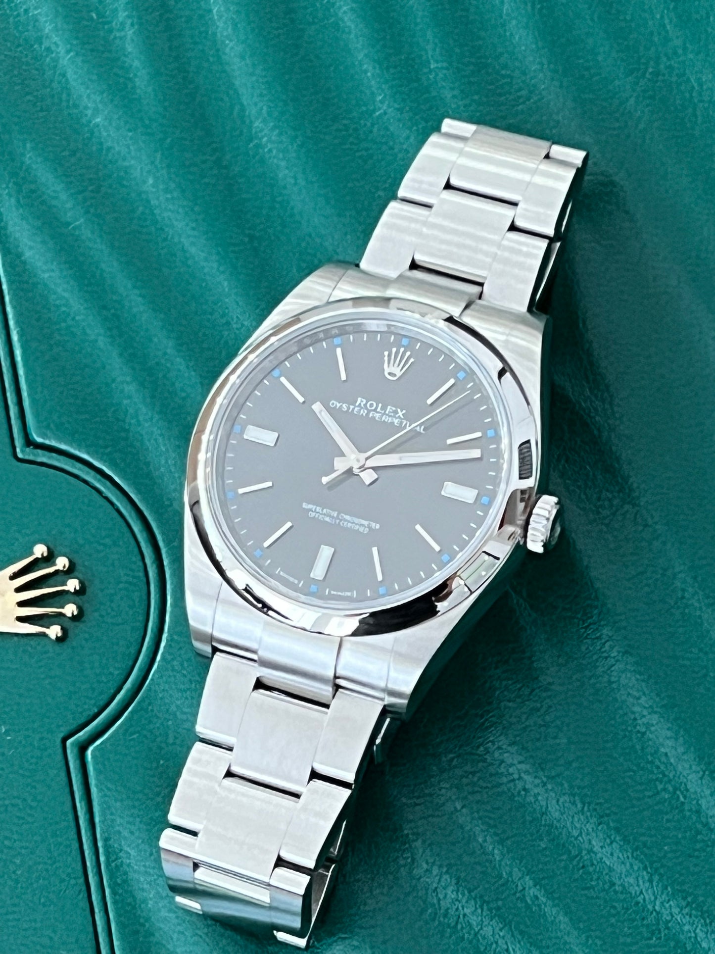 Rolex Oyster Perpetual 39 - 114300- Full Set