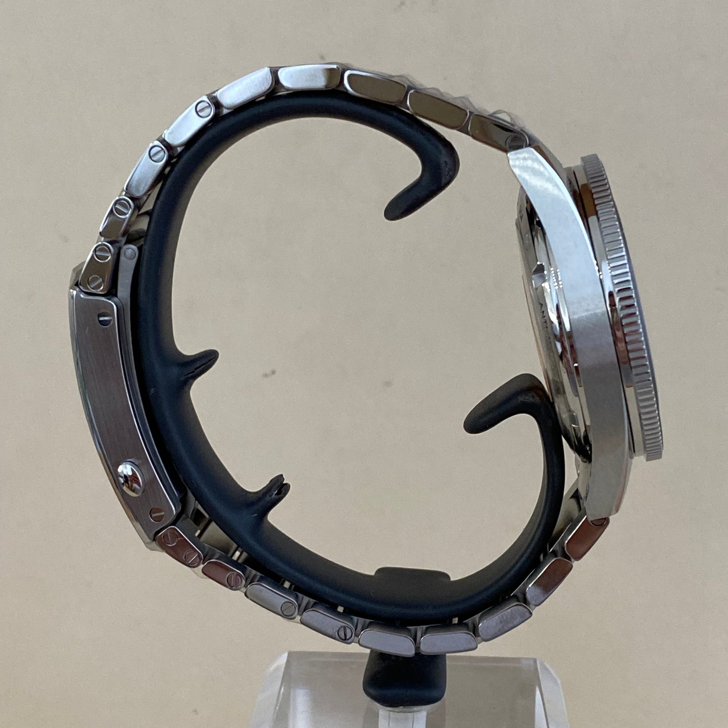 Omega Seamaster 300 - 233.30.41.21.01.001