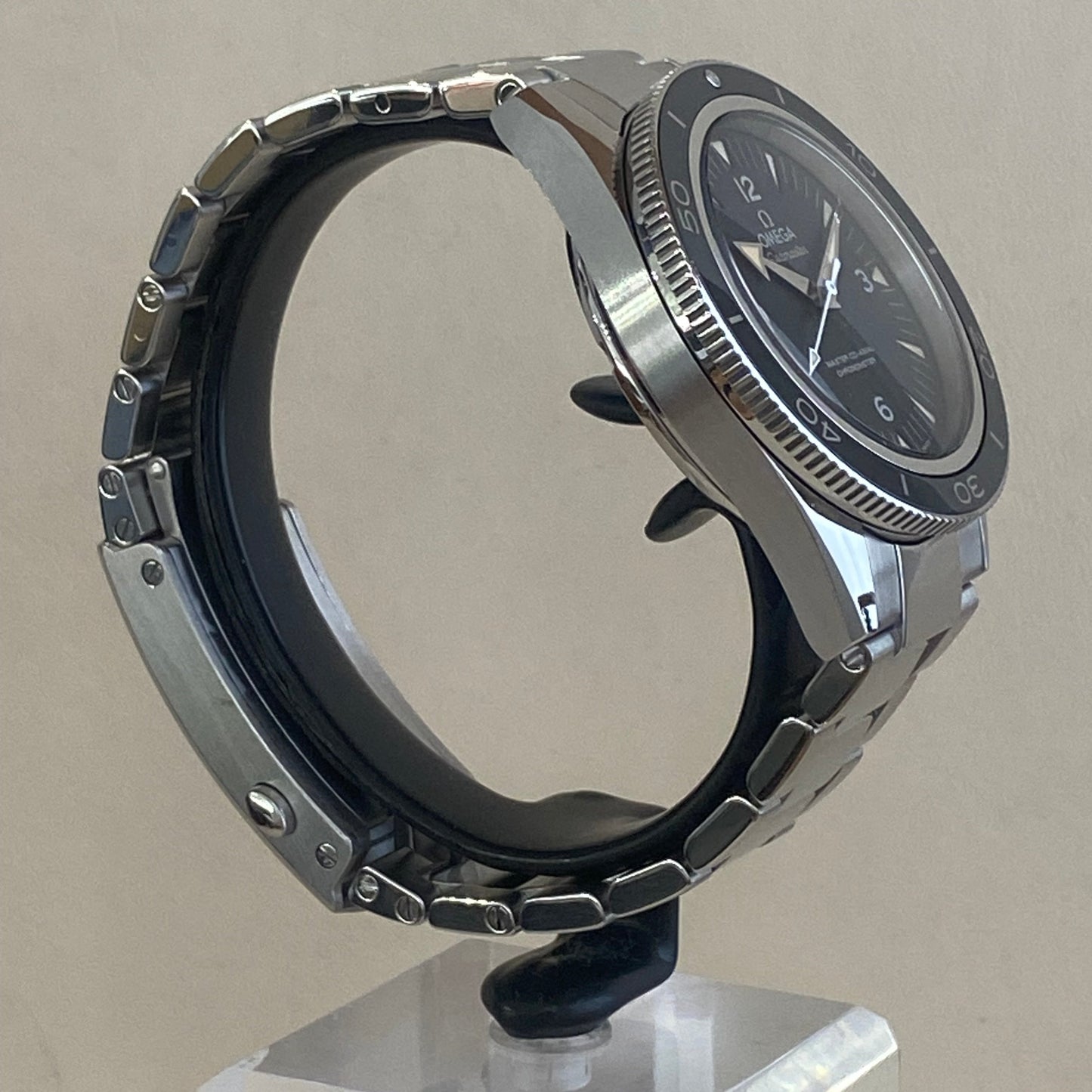 Omega Seamaster 300 - 233.30.41.21.01.001
