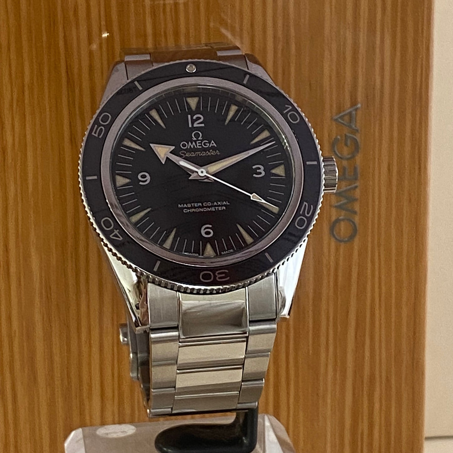 Omega Seamaster 300 - 233.30.41.21.01.001