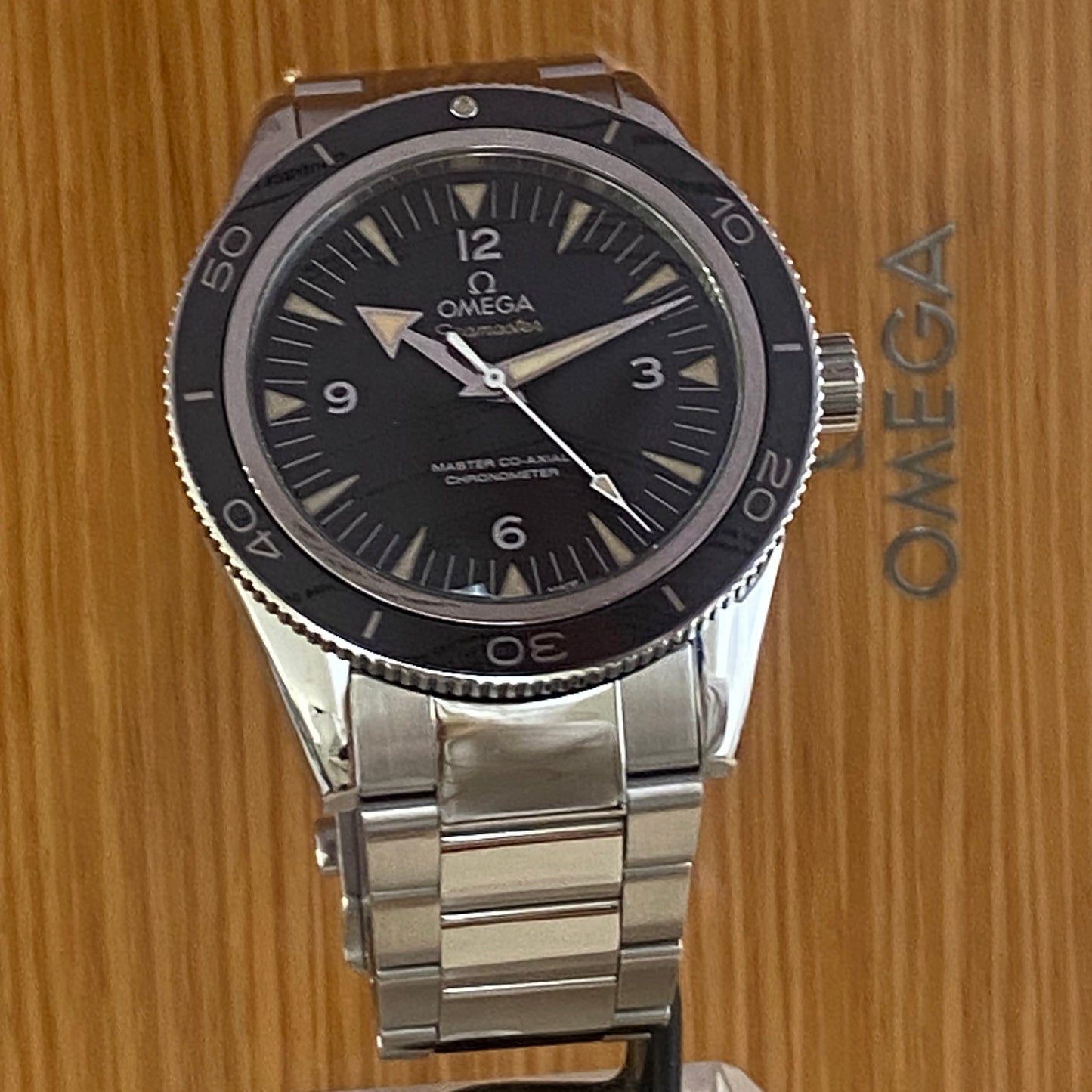 Omega Seamaster 300 - 233.30.41.21.01.001