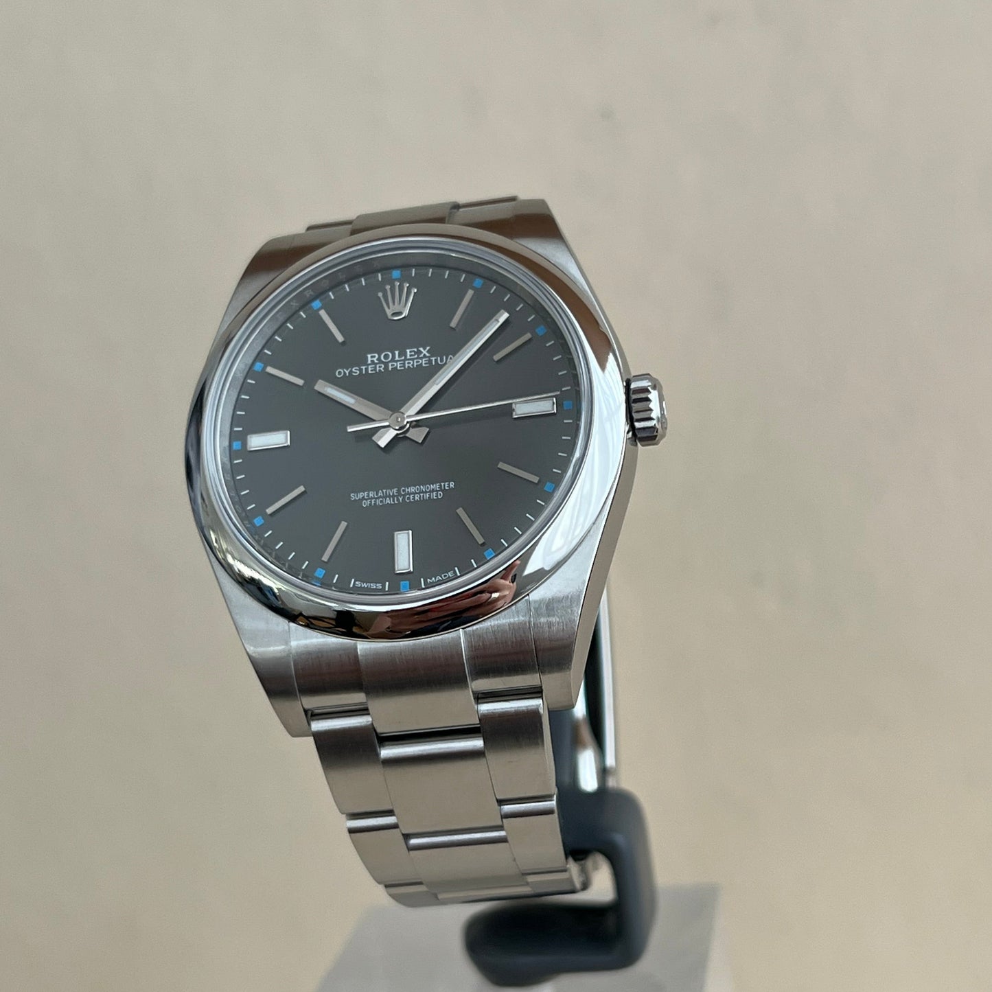 Rolex Oyster Perpetual 39 - 114300- Full Set