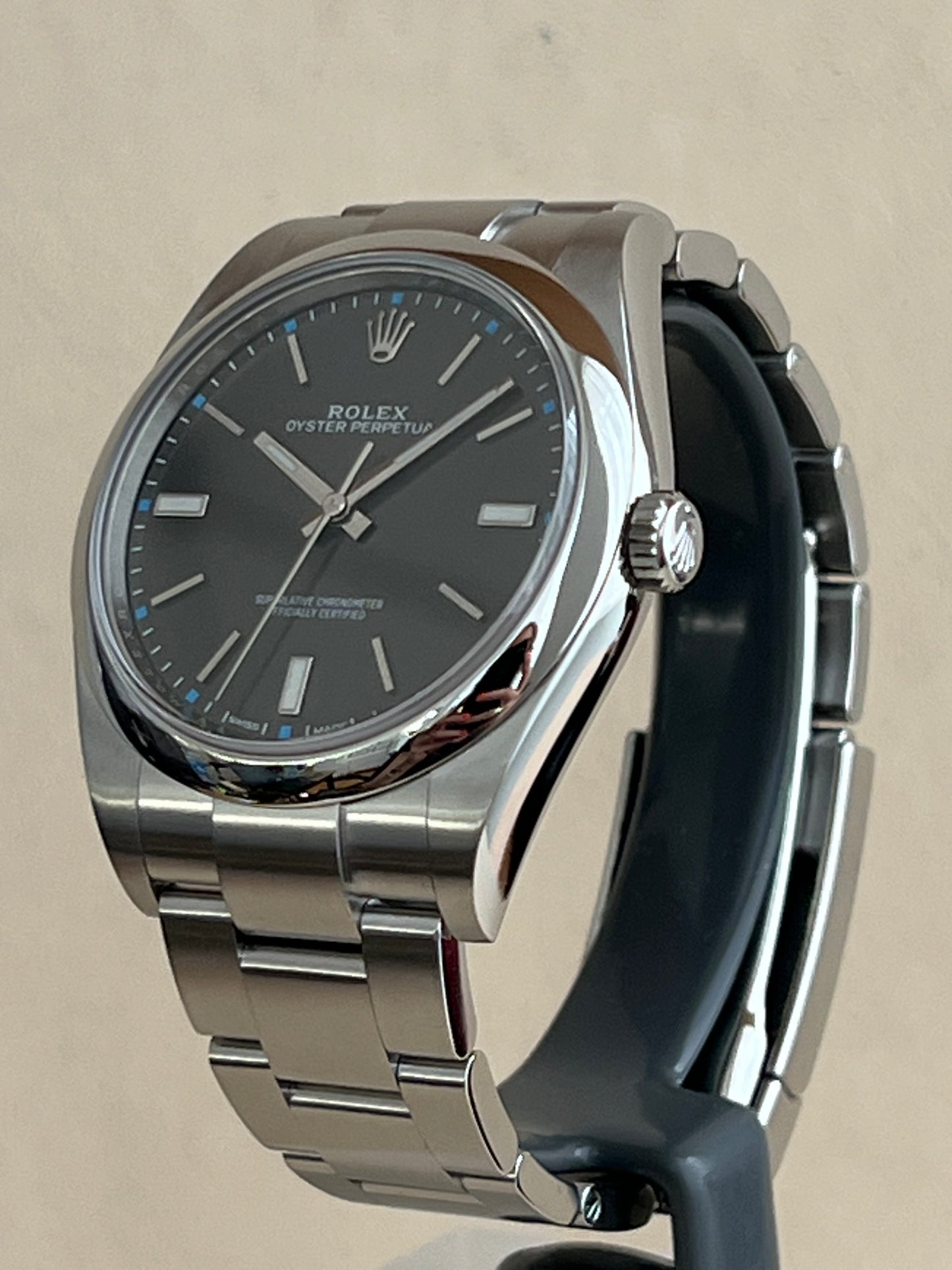 Rolex Oyster Perpetual 39 - 114300- Full Set
