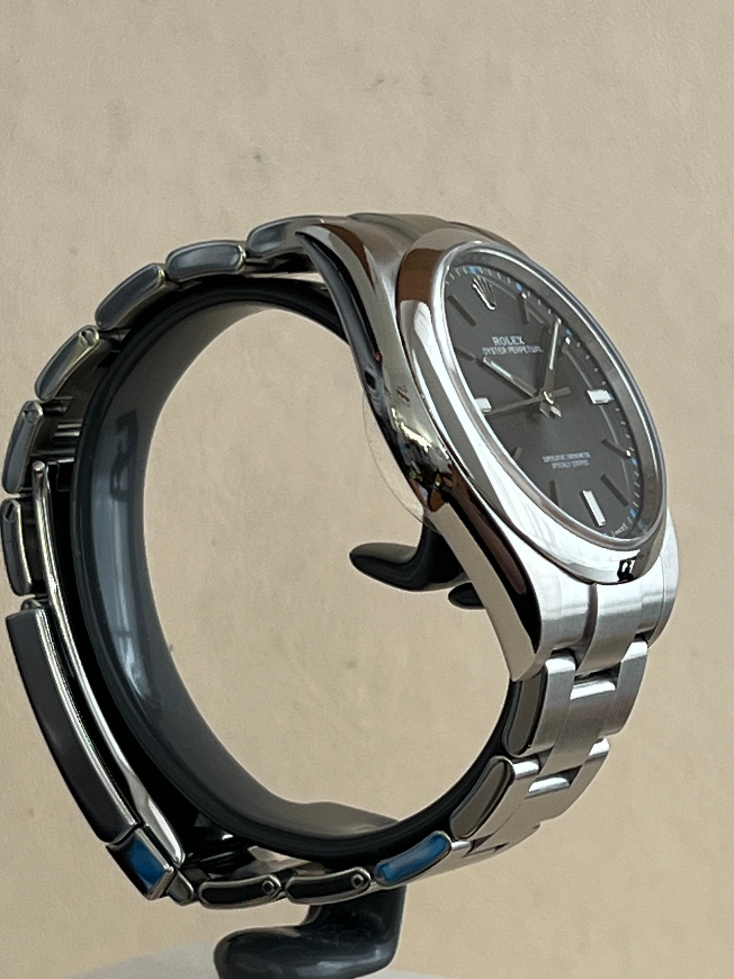 Rolex Oyster Perpetual 39 - 114300- Full Set