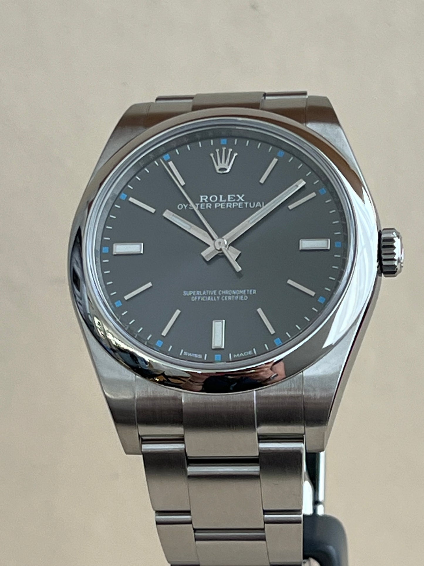 Rolex Oyster Perpetual 39 - 114300- Full Set