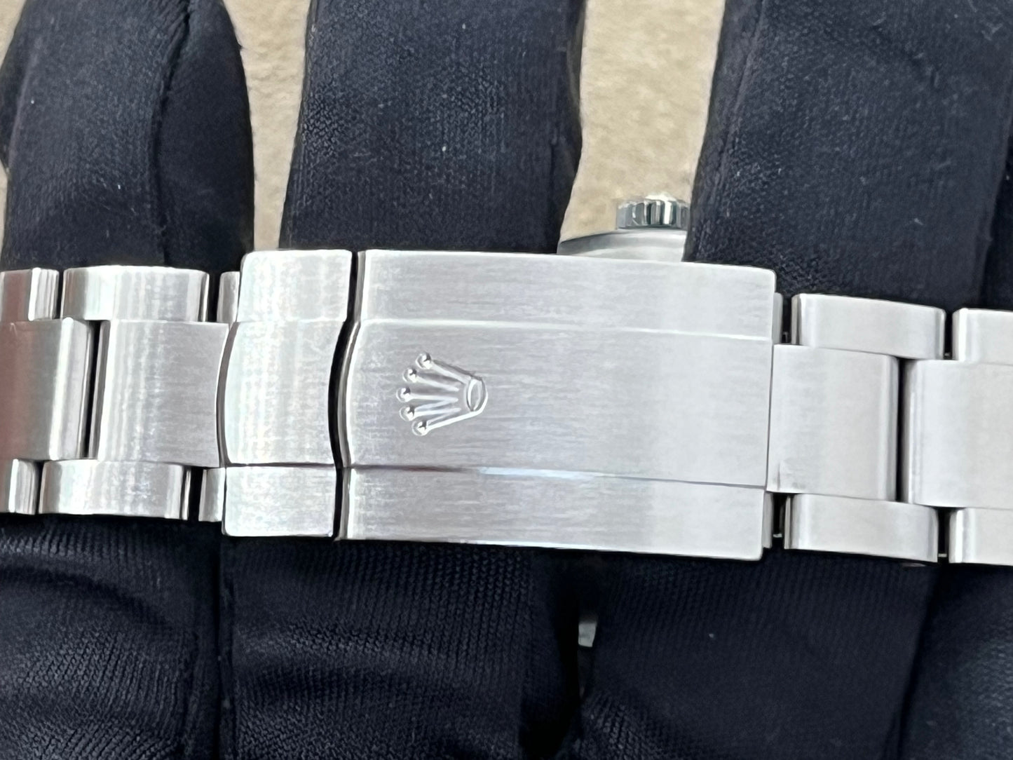 Rolex Oyster Perpetual 39 - 114300- Full Set