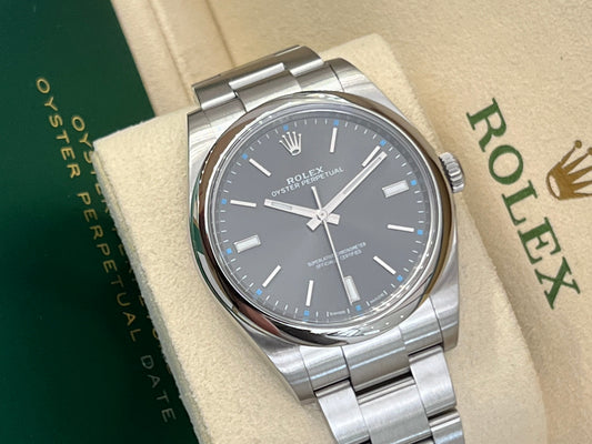 Rolex Oyster Perpetual 39 - 114300- Full Set