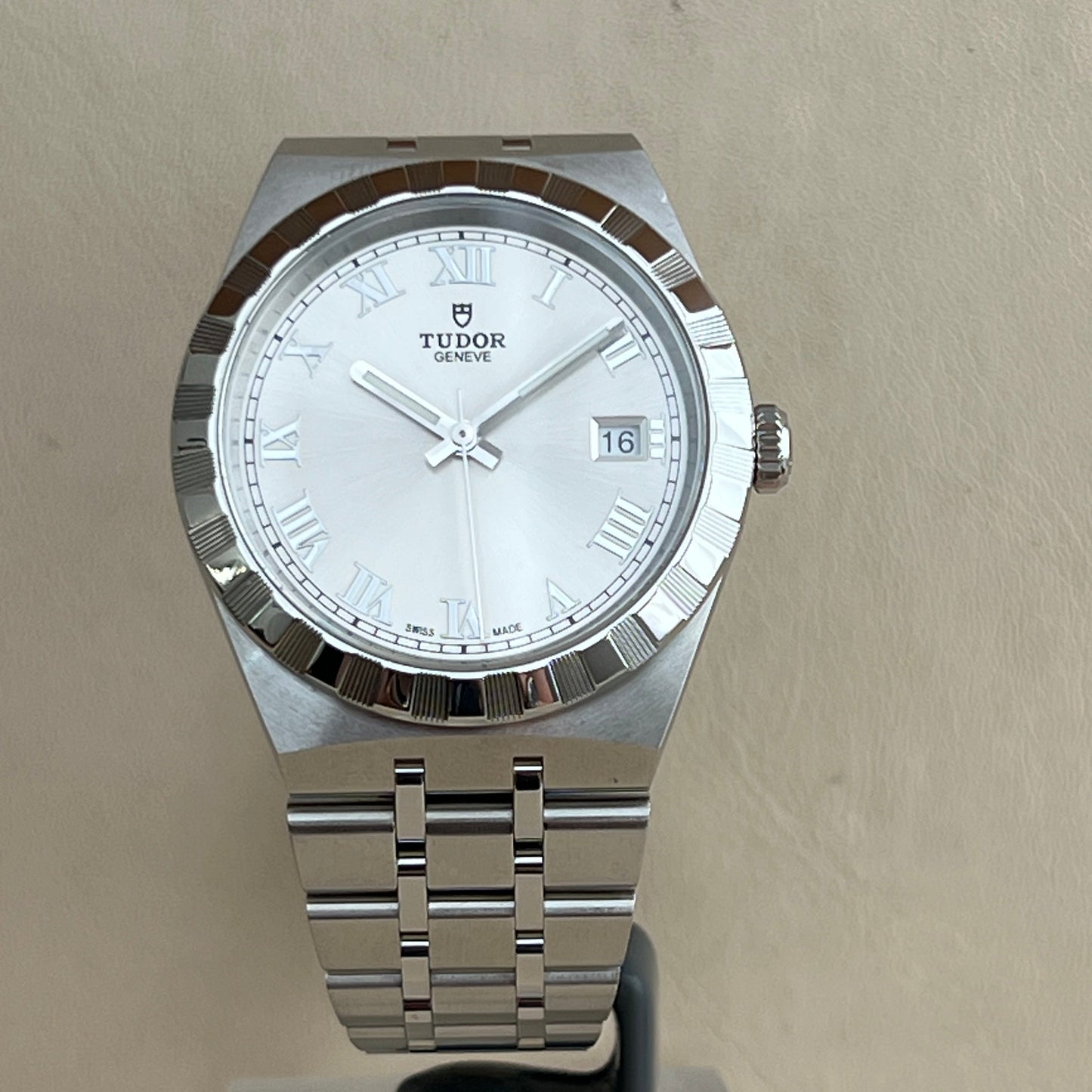 Tudor Royal 38 - 28500