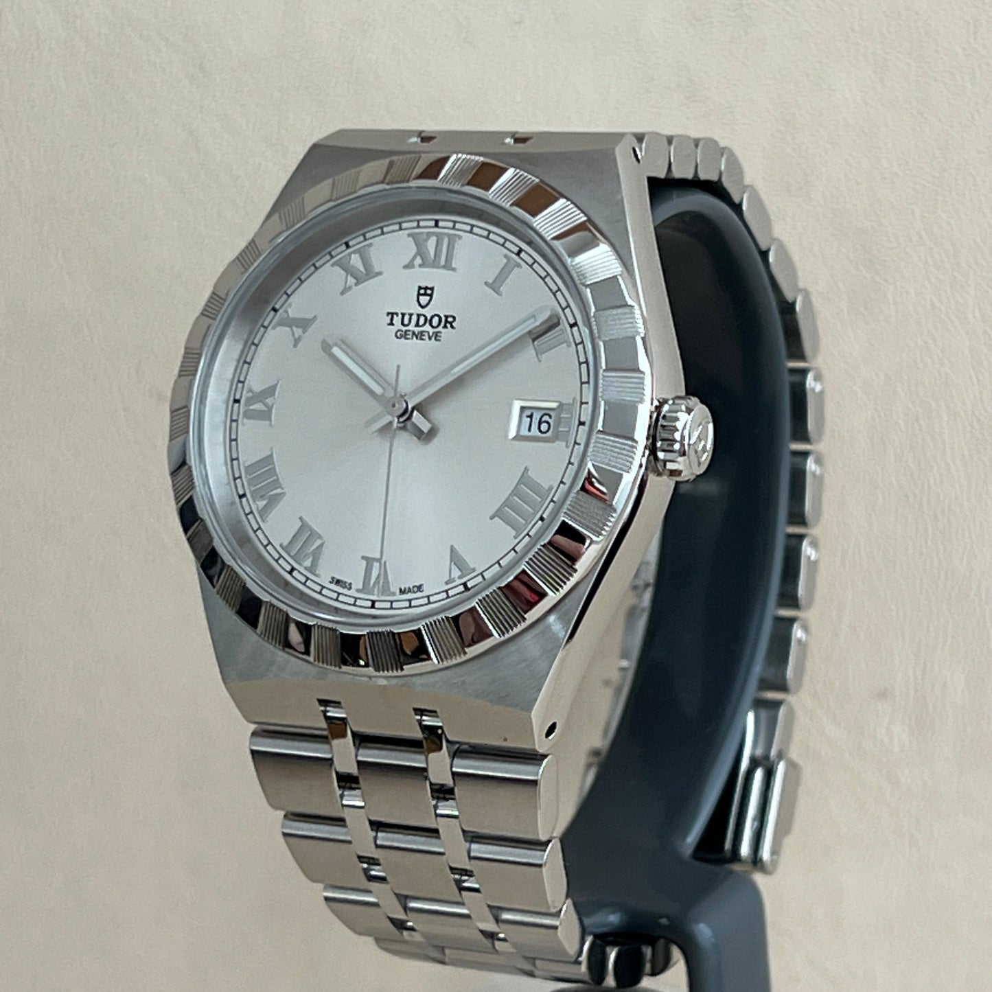Tudor Royal 38 - 28500