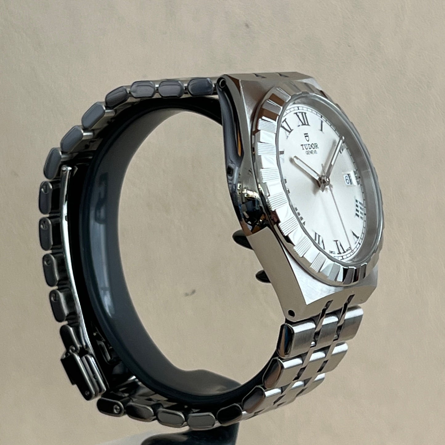 Tudor Royal 38 - 28500