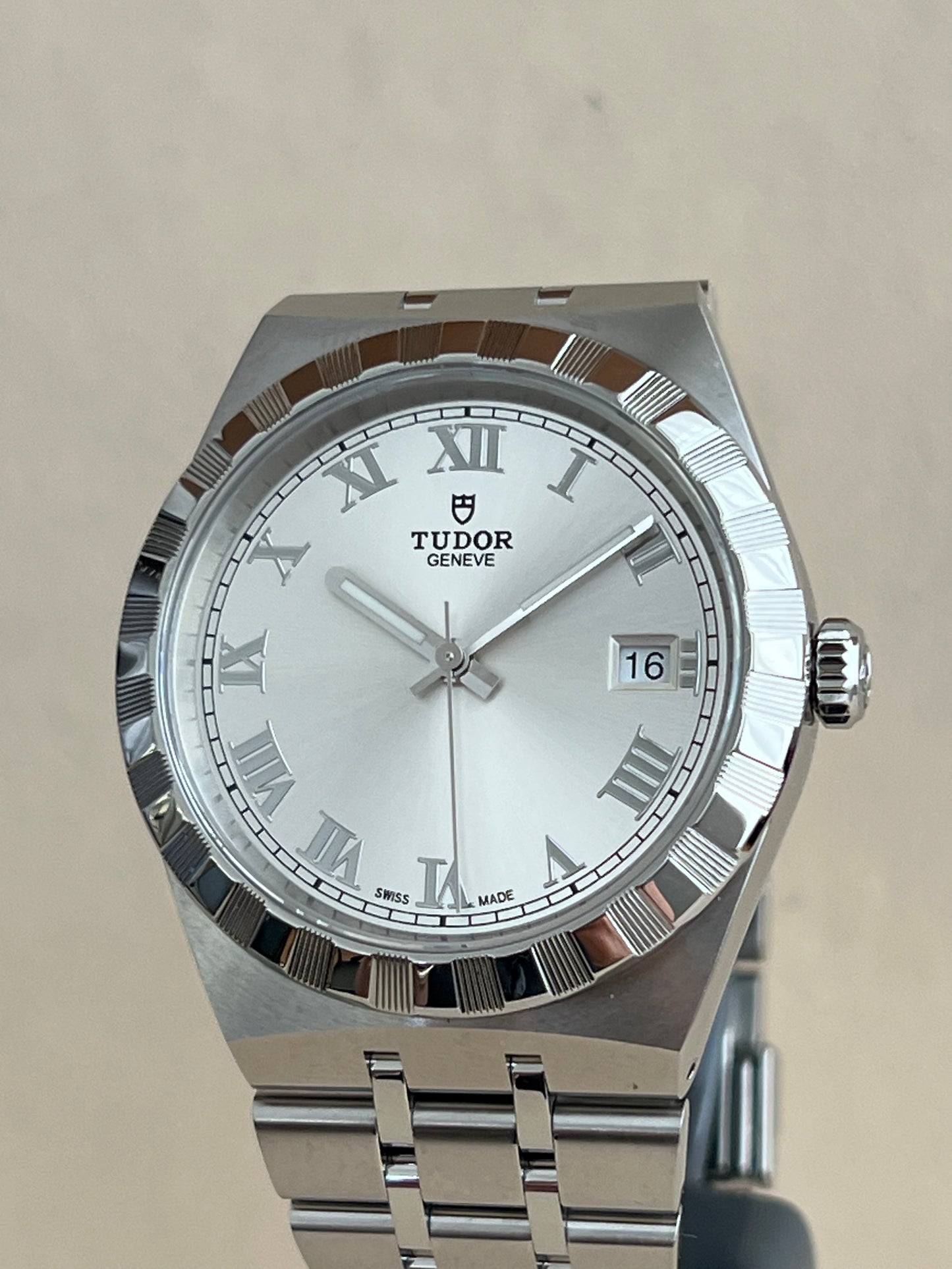 Tudor Royal 38 - 28500