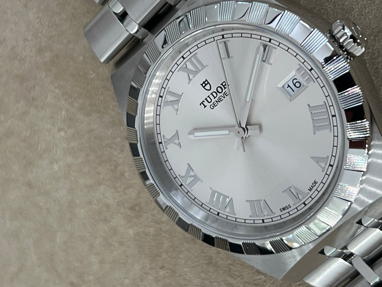 Tudor Royal 38 - 28500