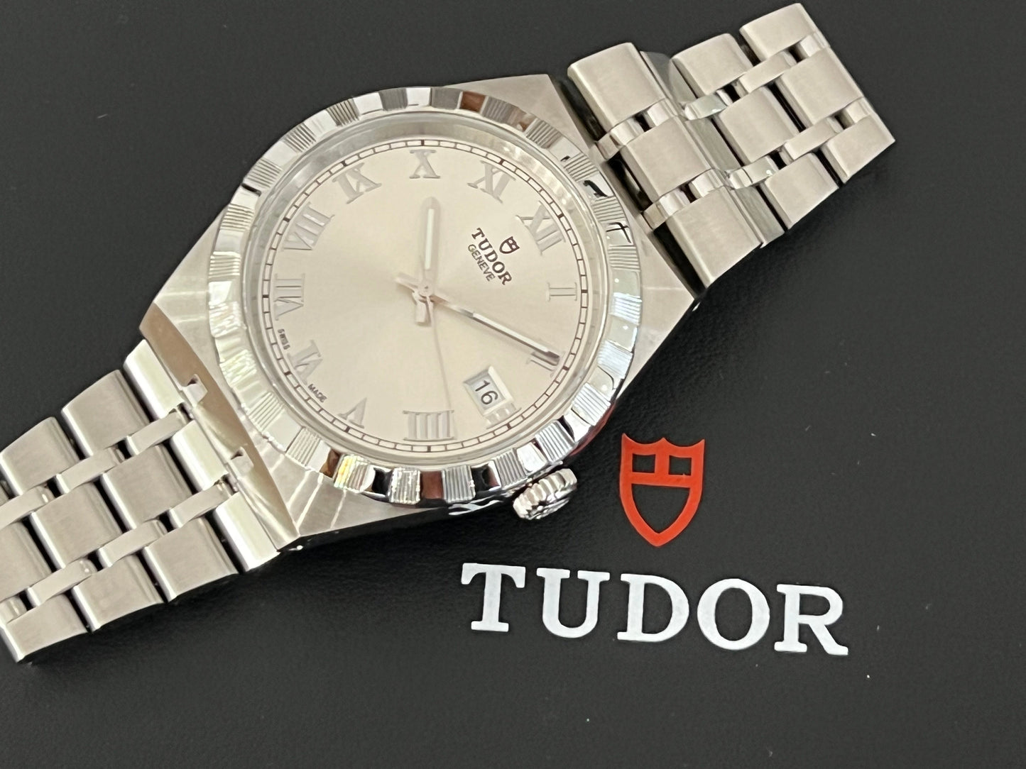Tudor Royal 38 - 28500